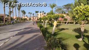 [P35] Aleea principala dintre intrarea in hotel si poarta de acces catre promenada. » foto by ovidiuyepi
 - 
<span class="allrVoted glyphicon glyphicon-heart hidden" id="av1358170"></span>
<a class="m-l-10 hidden" id="sv1358170" onclick="voting_Foto_DelVot(,1358170,18013)" role="button">șterge vot <span class="glyphicon glyphicon-remove"></span></a>
<a id="v91358170" class=" c-red"  onclick="voting_Foto_SetVot(1358170)" role="button"><span class="glyphicon glyphicon-heart-empty"></span> <b>LIKE</b> = Votează poza</a> <img class="hidden"  id="f1358170W9" src="/imagini/loader.gif" border="0" /><span class="AjErrMes hidden" id="e1358170ErM"></span>
