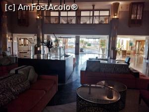 [P37] Iesire din Lobby Hall catre piscina si Restaurantul Palm&rdquo;s Brasserie. » foto by ovidiuyepi
 - 
<span class="allrVoted glyphicon glyphicon-heart hidden" id="av1358172"></span>
<a class="m-l-10 hidden" id="sv1358172" onclick="voting_Foto_DelVot(,1358172,18013)" role="button">șterge vot <span class="glyphicon glyphicon-remove"></span></a>
<a id="v91358172" class=" c-red"  onclick="voting_Foto_SetVot(1358172)" role="button"><span class="glyphicon glyphicon-heart-empty"></span> <b>LIKE</b> = Votează poza</a> <img class="hidden"  id="f1358172W9" src="/imagini/loader.gif" border="0" /><span class="AjErrMes hidden" id="e1358172ErM"></span>