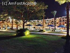 [P09] Imagine din prima seara a sejurului cu piscina si anexele hotelului. » foto by ovidiuyepi
 - 
<span class="allrVoted glyphicon glyphicon-heart hidden" id="av1358144"></span>
<a class="m-l-10 hidden" id="sv1358144" onclick="voting_Foto_DelVot(,1358144,18013)" role="button">șterge vot <span class="glyphicon glyphicon-remove"></span></a>
<a id="v91358144" class=" c-red"  onclick="voting_Foto_SetVot(1358144)" role="button"><span class="glyphicon glyphicon-heart-empty"></span> <b>LIKE</b> = Votează poza</a> <img class="hidden"  id="f1358144W9" src="/imagini/loader.gif" border="0" /><span class="AjErrMes hidden" id="e1358144ErM"></span>