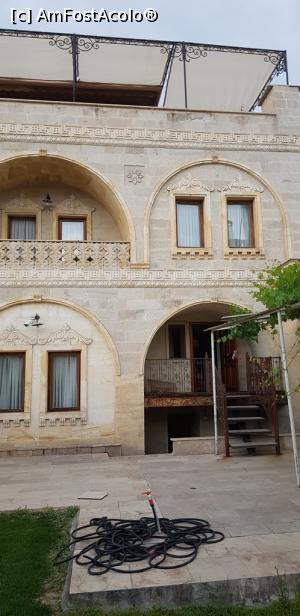 [P06] La etaj, cu balcon am stat noi, premiantii. In dreapta jos, urcand scarita, cea de-a doua camaruta rezervata. Sus, terasa unde se ia MD si se pot vedea baloanele » foto by Bujie
 - 
<span class="allrVoted glyphicon glyphicon-heart hidden" id="av1088953"></span>
<a class="m-l-10 hidden" id="sv1088953" onclick="voting_Foto_DelVot(,1088953,18023)" role="button">șterge vot <span class="glyphicon glyphicon-remove"></span></a>
<a id="v91088953" class=" c-red"  onclick="voting_Foto_SetVot(1088953)" role="button"><span class="glyphicon glyphicon-heart-empty"></span> <b>LIKE</b> = Votează poza</a> <img class="hidden"  id="f1088953W9" src="/imagini/loader.gif" border="0" /><span class="AjErrMes hidden" id="e1088953ErM"></span>
