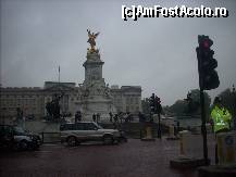 [P08] Monumentul ridicat din fata palatului. » foto by georgiana
 - 
<span class="allrVoted glyphicon glyphicon-heart hidden" id="av148119"></span>
<a class="m-l-10 hidden" id="sv148119" onclick="voting_Foto_DelVot(,148119,18079)" role="button">șterge vot <span class="glyphicon glyphicon-remove"></span></a>
<a id="v9148119" class=" c-red"  onclick="voting_Foto_SetVot(148119)" role="button"><span class="glyphicon glyphicon-heart-empty"></span> <b>LIKE</b> = Votează poza</a> <img class="hidden"  id="f148119W9" src="/imagini/loader.gif" border="0" /><span class="AjErrMes hidden" id="e148119ErM"></span>