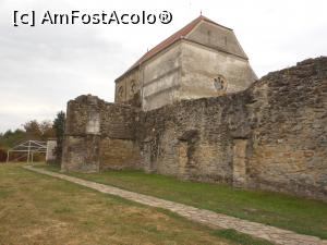 [P19] Cârța - Abația cisterciană Cârța. În curte.  » foto by iulianic
 - 
<span class="allrVoted glyphicon glyphicon-heart hidden" id="av1116117"></span>
<a class="m-l-10 hidden" id="sv1116117" onclick="voting_Foto_DelVot(,1116117,18101)" role="button">șterge vot <span class="glyphicon glyphicon-remove"></span></a>
<a id="v91116117" class=" c-red"  onclick="voting_Foto_SetVot(1116117)" role="button"><span class="glyphicon glyphicon-heart-empty"></span> <b>LIKE</b> = Votează poza</a> <img class="hidden"  id="f1116117W9" src="/imagini/loader.gif" border="0" /><span class="AjErrMes hidden" id="e1116117ErM"></span>