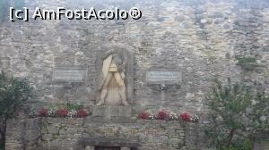 [P20] Statuia soldatului Roland din naosul fostei biserici. Abaţia Cisterciană din satul Cârţa, judeţul Sibiu.  » foto by traian.leuca †
 - 
<span class="allrVoted glyphicon glyphicon-heart hidden" id="av810238"></span>
<a class="m-l-10 hidden" id="sv810238" onclick="voting_Foto_DelVot(,810238,18101)" role="button">șterge vot <span class="glyphicon glyphicon-remove"></span></a>
<a id="v9810238" class=" c-red"  onclick="voting_Foto_SetVot(810238)" role="button"><span class="glyphicon glyphicon-heart-empty"></span> <b>LIKE</b> = Votează poza</a> <img class="hidden"  id="f810238W9" src="/imagini/loader.gif" border="0" /><span class="AjErrMes hidden" id="e810238ErM"></span>