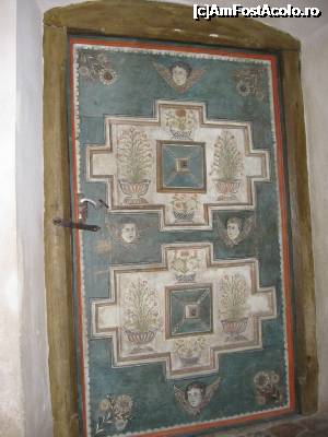 [P07] Ușă din biserica evanghelică - Cârța.  » foto by tata123 🔱
 - 
<span class="allrVoted glyphicon glyphicon-heart hidden" id="av700038"></span>
<a class="m-l-10 hidden" id="sv700038" onclick="voting_Foto_DelVot(,700038,18101)" role="button">șterge vot <span class="glyphicon glyphicon-remove"></span></a>
<a id="v9700038" class=" c-red"  onclick="voting_Foto_SetVot(700038)" role="button"><span class="glyphicon glyphicon-heart-empty"></span> <b>LIKE</b> = Votează poza</a> <img class="hidden"  id="f700038W9" src="/imagini/loader.gif" border="0" /><span class="AjErrMes hidden" id="e700038ErM"></span>