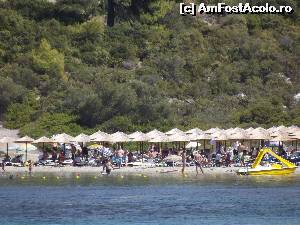 [P36] Pe Golden Beach e aglomeratie » foto by irinad
 - 
<span class="allrVoted glyphicon glyphicon-heart hidden" id="av580327"></span>
<a class="m-l-10 hidden" id="sv580327" onclick="voting_Foto_DelVot(,580327,18106)" role="button">șterge vot <span class="glyphicon glyphicon-remove"></span></a>
<a id="v9580327" class=" c-red"  onclick="voting_Foto_SetVot(580327)" role="button"><span class="glyphicon glyphicon-heart-empty"></span> <b>LIKE</b> = Votează poza</a> <img class="hidden"  id="f580327W9" src="/imagini/loader.gif" border="0" /><span class="AjErrMes hidden" id="e580327ErM"></span>