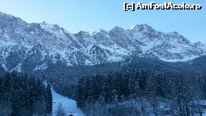 [P04] vedere din balcon (Zugspitze), in stanga jos partia de ski a hotelului » foto by sunnyday07
 - 
<span class="allrVoted glyphicon glyphicon-heart hidden" id="av604150"></span>
<a class="m-l-10 hidden" id="sv604150" onclick="voting_Foto_DelVot(,604150,18191)" role="button">șterge vot <span class="glyphicon glyphicon-remove"></span></a>
<a id="v9604150" class=" c-red"  onclick="voting_Foto_SetVot(604150)" role="button"><span class="glyphicon glyphicon-heart-empty"></span> <b>LIKE</b> = Votează poza</a> <img class="hidden"  id="f604150W9" src="/imagini/loader.gif" border="0" /><span class="AjErrMes hidden" id="e604150ErM"></span>