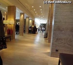 [P21] Metropol Palace, a Luxury Collection Hotel, Belgrad - zona de la intrare cu „biroul” lui Consierge » foto by Dragoș_MD
 - 
<span class="allrVoted glyphicon glyphicon-heart hidden" id="av611793"></span>
<a class="m-l-10 hidden" id="sv611793" onclick="voting_Foto_DelVot(,611793,18243)" role="button">șterge vot <span class="glyphicon glyphicon-remove"></span></a>
<a id="v9611793" class=" c-red"  onclick="voting_Foto_SetVot(611793)" role="button"><span class="glyphicon glyphicon-heart-empty"></span> <b>LIKE</b> = Votează poza</a> <img class="hidden"  id="f611793W9" src="/imagini/loader.gif" border="0" /><span class="AjErrMes hidden" id="e611793ErM"></span>