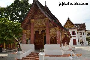 [P01] Wat Xieng Thong » foto by andreea72
 - 
<span class="allrVoted glyphicon glyphicon-heart hidden" id="av671596"></span>
<a class="m-l-10 hidden" id="sv671596" onclick="voting_Foto_DelVot(,671596,18274)" role="button">șterge vot <span class="glyphicon glyphicon-remove"></span></a>
<a id="v9671596" class=" c-red"  onclick="voting_Foto_SetVot(671596)" role="button"><span class="glyphicon glyphicon-heart-empty"></span> <b>LIKE</b> = Votează poza</a> <img class="hidden"  id="f671596W9" src="/imagini/loader.gif" border="0" /><span class="AjErrMes hidden" id="e671596ErM"></span>