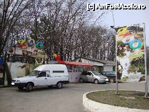 P01 [APR-2013] Am ajuns la intrarea în Grădina Zoologică din Brăila. 