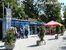 [P02] Seegrotte-Hinterbruhl intrarea, magazinul de suveniruri si fast food » foto by dannek
 - 
<span class="allrVoted glyphicon glyphicon-heart hidden" id="av144323"></span>
<a class="m-l-10 hidden" id="sv144323" onclick="voting_Foto_DelVot(,144323,18334)" role="button">șterge vot <span class="glyphicon glyphicon-remove"></span></a>
<a id="v9144323" class=" c-red"  onclick="voting_Foto_SetVot(144323)" role="button"><span class="glyphicon glyphicon-heart-empty"></span> <b>LIKE</b> = Votează poza</a> <img class="hidden"  id="f144323W9" src="/imagini/loader.gif" border="0" /><span class="AjErrMes hidden" id="e144323ErM"></span>