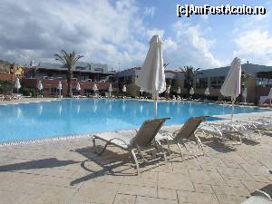 [P12] Piscina exterioară pentru adulţi » foto by crismis
 - 
<span class="allrVoted glyphicon glyphicon-heart hidden" id="av613735"></span>
<a class="m-l-10 hidden" id="sv613735" onclick="voting_Foto_DelVot(,613735,18353)" role="button">șterge vot <span class="glyphicon glyphicon-remove"></span></a>
<a id="v9613735" class=" c-red"  onclick="voting_Foto_SetVot(613735)" role="button"><span class="glyphicon glyphicon-heart-empty"></span> <b>LIKE</b> = Votează poza</a> <img class="hidden"  id="f613735W9" src="/imagini/loader.gif" border="0" /><span class="AjErrMes hidden" id="e613735ErM"></span>