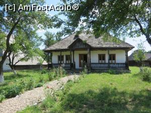 [P14] Școala sătească din Comănești, Bacău.  » foto by tata123 🔱
 - 
<span class="allrVoted glyphicon glyphicon-heart hidden" id="av923335"></span>
<a class="m-l-10 hidden" id="sv923335" onclick="voting_Foto_DelVot(,923335,18373)" role="button">șterge vot <span class="glyphicon glyphicon-remove"></span></a>
<a id="v9923335" class=" c-red"  onclick="voting_Foto_SetVot(923335)" role="button"><span class="glyphicon glyphicon-heart-empty"></span> <b>LIKE</b> = Votează poza</a> <img class="hidden"  id="f923335W9" src="/imagini/loader.gif" border="0" /><span class="AjErrMes hidden" id="e923335ErM"></span>