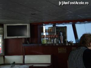 [P08] Pe vaporaș este un bar cu răcoritoare și bineînțeles, ceai, doar suntem în Turcia.  » foto by Mihai18
 - 
<span class="allrVoted glyphicon glyphicon-heart hidden" id="av684424"></span>
<a class="m-l-10 hidden" id="sv684424" onclick="voting_Foto_DelVot(,684424,18396)" role="button">șterge vot <span class="glyphicon glyphicon-remove"></span></a>
<a id="v9684424" class=" c-red"  onclick="voting_Foto_SetVot(684424)" role="button"><span class="glyphicon glyphicon-heart-empty"></span> <b>LIKE</b> = Votează poza</a> <img class="hidden"  id="f684424W9" src="/imagini/loader.gif" border="0" /><span class="AjErrMes hidden" id="e684424ErM"></span>