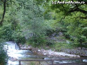 [P05] Raul si poteca de la pensiune spre localitate.  » foto by liviu49
 - 
<span class="allrVoted glyphicon glyphicon-heart hidden" id="av616947"></span>
<a class="m-l-10 hidden" id="sv616947" onclick="voting_Foto_DelVot(,616947,18397)" role="button">șterge vot <span class="glyphicon glyphicon-remove"></span></a>
<a id="v9616947" class=" c-red"  onclick="voting_Foto_SetVot(616947)" role="button"><span class="glyphicon glyphicon-heart-empty"></span> <b>LIKE</b> = Votează poza</a> <img class="hidden"  id="f616947W9" src="/imagini/loader.gif" border="0" /><span class="AjErrMes hidden" id="e616947ErM"></span>