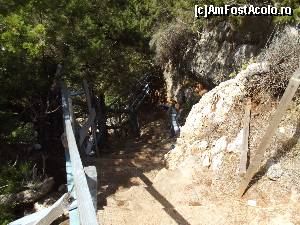 [P17] Scarile de coborat spre plaja Skala » foto by irinad
 - 
<span class="allrVoted glyphicon glyphicon-heart hidden" id="av575946"></span>
<a class="m-l-10 hidden" id="sv575946" onclick="voting_Foto_DelVot(,575946,18403)" role="button">șterge vot <span class="glyphicon glyphicon-remove"></span></a>
<a id="v9575946" class=" c-red"  onclick="voting_Foto_SetVot(575946)" role="button"><span class="glyphicon glyphicon-heart-empty"></span> <b>LIKE</b> = Votează poza</a> <img class="hidden"  id="f575946W9" src="/imagini/loader.gif" border="0" /><span class="AjErrMes hidden" id="e575946ErM"></span>