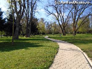 [P07] Springer Schlössl-parcul hotelului » foto by krisztike
 - 
<span class="allrVoted glyphicon glyphicon-heart hidden" id="av617309"></span>
<a class="m-l-10 hidden" id="sv617309" onclick="voting_Foto_DelVot(,617309,18415)" role="button">șterge vot <span class="glyphicon glyphicon-remove"></span></a>
<a id="v9617309" class=" c-red"  onclick="voting_Foto_SetVot(617309)" role="button"><span class="glyphicon glyphicon-heart-empty"></span> <b>LIKE</b> = Votează poza</a> <img class="hidden"  id="f617309W9" src="/imagini/loader.gif" border="0" /><span class="AjErrMes hidden" id="e617309ErM"></span>