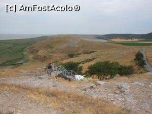 [P14] Cetatea Enisala - Scara metalica de acces la cetate. » foto by iulianic
 - 
<span class="allrVoted glyphicon glyphicon-heart hidden" id="av1380285"></span>
<a class="m-l-10 hidden" id="sv1380285" onclick="voting_Foto_DelVot(,1380285,18448)" role="button">șterge vot <span class="glyphicon glyphicon-remove"></span></a>
<a id="v91380285" class=" c-red"  onclick="voting_Foto_SetVot(1380285)" role="button"><span class="glyphicon glyphicon-heart-empty"></span> <b>LIKE</b> = Votează poza</a> <img class="hidden"  id="f1380285W9" src="/imagini/loader.gif" border="0" /><span class="AjErrMes hidden" id="e1380285ErM"></span>