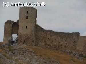 [P03] Cetatea Enisala - Bastionul portii principale, cu arcada dubla. » foto by iulianic
 - 
<span class="allrVoted glyphicon glyphicon-heart hidden" id="av1380274"></span>
<a class="m-l-10 hidden" id="sv1380274" onclick="voting_Foto_DelVot(,1380274,18448)" role="button">șterge vot <span class="glyphicon glyphicon-remove"></span></a>
<a id="v91380274" class=" c-red"  onclick="voting_Foto_SetVot(1380274)" role="button"><span class="glyphicon glyphicon-heart-empty"></span> <b>LIKE</b> = Votează poza</a> <img class="hidden"  id="f1380274W9" src="/imagini/loader.gif" border="0" /><span class="AjErrMes hidden" id="e1380274ErM"></span>