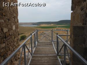 [P09] Cetatea Enisala - Priveliste de langa bastionul principal. » foto by iulianic
 - 
<span class="allrVoted glyphicon glyphicon-heart hidden" id="av1380280"></span>
<a class="m-l-10 hidden" id="sv1380280" onclick="voting_Foto_DelVot(,1380280,18448)" role="button">șterge vot <span class="glyphicon glyphicon-remove"></span></a>
<a id="v91380280" class=" c-red"  onclick="voting_Foto_SetVot(1380280)" role="button"><span class="glyphicon glyphicon-heart-empty"></span> <b>LIKE</b> = Votează poza</a> <img class="hidden"  id="f1380280W9" src="/imagini/loader.gif" border="0" /><span class="AjErrMes hidden" id="e1380280ErM"></span>