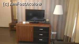 [P09] comoda, televizorul, telefonul și veoaza din cameră » foto by zlatna
 - 
<span class="allrVoted glyphicon glyphicon-heart hidden" id="av896136"></span>
<a class="m-l-10 hidden" id="sv896136" onclick="voting_Foto_DelVot(,896136,18449)" role="button">șterge vot <span class="glyphicon glyphicon-remove"></span></a>
<a id="v9896136" class=" c-red"  onclick="voting_Foto_SetVot(896136)" role="button"><span class="glyphicon glyphicon-heart-empty"></span> <b>LIKE</b> = Votează poza</a> <img class="hidden"  id="f896136W9" src="/imagini/loader.gif" border="0" /><span class="AjErrMes hidden" id="e896136ErM"></span>
