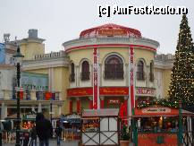[P01] Muzeul Madame Tussauds - Viena - intrarea principala » foto by kmy
 - 
<span class="allrVoted glyphicon glyphicon-heart hidden" id="av284226"></span>
<a class="m-l-10 hidden" id="sv284226" onclick="voting_Foto_DelVot(,284226,18456)" role="button">șterge vot <span class="glyphicon glyphicon-remove"></span></a>
<a id="v9284226" class=" c-red"  onclick="voting_Foto_SetVot(284226)" role="button"><span class="glyphicon glyphicon-heart-empty"></span> <b>LIKE</b> = Votează poza</a> <img class="hidden"  id="f284226W9" src="/imagini/loader.gif" border="0" /><span class="AjErrMes hidden" id="e284226ErM"></span>