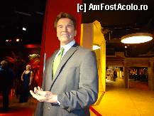 [P02] Muzeul Madame Tussauds - La Viena am fost invitati de el sa intram » foto by kmy
 - 
<span class="allrVoted glyphicon glyphicon-heart hidden" id="av284229"></span>
<a class="m-l-10 hidden" id="sv284229" onclick="voting_Foto_DelVot(,284229,18456)" role="button">șterge vot <span class="glyphicon glyphicon-remove"></span></a>
<a id="v9284229" class=" c-red"  onclick="voting_Foto_SetVot(284229)" role="button"><span class="glyphicon glyphicon-heart-empty"></span> <b>LIKE</b> = Votează poza</a> <img class="hidden"  id="f284229W9" src="/imagini/loader.gif" border="0" /><span class="AjErrMes hidden" id="e284229ErM"></span>