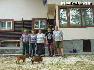 [P06] Pensiunea Cabana din brazi. Fotografie 'de album', cu angajații pensiunii :-)  » foto by FlorinAndrei
 - 
<span class="allrVoted glyphicon glyphicon-heart hidden" id="av621213"></span>
<a class="m-l-10 hidden" id="sv621213" onclick="voting_Foto_DelVot(,621213,18507)" role="button">șterge vot <span class="glyphicon glyphicon-remove"></span></a>
<a id="v9621213" class=" c-red"  onclick="voting_Foto_SetVot(621213)" role="button"><span class="glyphicon glyphicon-heart-empty"></span> <b>LIKE</b> = Votează poza</a> <img class="hidden"  id="f621213W9" src="/imagini/loader.gif" border="0" /><span class="AjErrMes hidden" id="e621213ErM"></span>