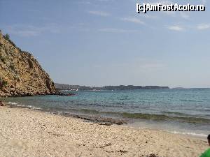 [P11] Plaja Metalia. Dincolo de stancile din stanga este zona de snorkeling » foto by adrianaglogo
 - 
<span class="allrVoted glyphicon glyphicon-heart hidden" id="av556449"></span>
<a class="m-l-10 hidden" id="sv556449" onclick="voting_Foto_DelVot(,556449,18546)" role="button">șterge vot <span class="glyphicon glyphicon-remove"></span></a>
<a id="v9556449" class=" c-red"  onclick="voting_Foto_SetVot(556449)" role="button"><span class="glyphicon glyphicon-heart-empty"></span> <b>LIKE</b> = Votează poza</a> <img class="hidden"  id="f556449W9" src="/imagini/loader.gif" border="0" /><span class="AjErrMes hidden" id="e556449ErM"></span>