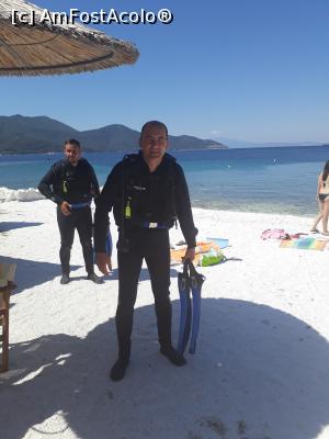 [P03] Pe mal... sunt grele rau... in apa nu mai simti deloc greutatea. Atentie la schimbarea de presiune... pe masura ce coborati schimbarea de presiune devine dureroasa in urechi...  » foto by costin1968
 - 
<span class="allrVoted glyphicon glyphicon-heart hidden" id="av914083"></span>
<a class="m-l-10 hidden" id="sv914083" onclick="voting_Foto_DelVot(,914083,18546)" role="button">șterge vot <span class="glyphicon glyphicon-remove"></span></a>
<a id="v9914083" class=" c-red"  onclick="voting_Foto_SetVot(914083)" role="button"><span class="glyphicon glyphicon-heart-empty"></span> <b>LIKE</b> = Votează poza</a> <img class="hidden"  id="f914083W9" src="/imagini/loader.gif" border="0" /><span class="AjErrMes hidden" id="e914083ErM"></span>