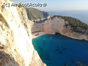 [P26] Navagio cliff view » foto by Madelayne13
 - 
<span class="allrVoted glyphicon glyphicon-heart hidden" id="av1177517"></span>
<a class="m-l-10 hidden" id="sv1177517" onclick="voting_Foto_DelVot(,1177517,18547)" role="button">șterge vot <span class="glyphicon glyphicon-remove"></span></a>
<a id="v91177517" class=" c-red"  onclick="voting_Foto_SetVot(1177517)" role="button"><span class="glyphicon glyphicon-heart-empty"></span> <b>LIKE</b> = Votează poza</a> <img class="hidden"  id="f1177517W9" src="/imagini/loader.gif" border="0" /><span class="AjErrMes hidden" id="e1177517ErM"></span>