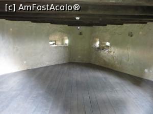 [P18] Interior Turnul Pentagonal - ferestre cu trei guri de tragere - Cetatea Rupea.  » foto by tata123 🔱
 - 
<span class="allrVoted glyphicon glyphicon-heart hidden" id="av742882"></span>
<a class="m-l-10 hidden" id="sv742882" onclick="voting_Foto_DelVot(,742882,18593)" role="button">șterge vot <span class="glyphicon glyphicon-remove"></span></a>
<a id="v9742882" class=" c-red"  onclick="voting_Foto_SetVot(742882)" role="button"><span class="glyphicon glyphicon-heart-empty"></span> <b>LIKE</b> = Votează poza</a> <img class="hidden"  id="f742882W9" src="/imagini/loader.gif" border="0" /><span class="AjErrMes hidden" id="e742882ErM"></span>