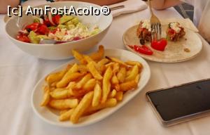 [P14] Salată cretană cu cartofi la Michalis! » foto by laura mihaela
 - 
<span class="allrVoted glyphicon glyphicon-heart hidden" id="av1377464"></span>
<a class="m-l-10 hidden" id="sv1377464" onclick="voting_Foto_DelVot(,1377464,18732)" role="button">șterge vot <span class="glyphicon glyphicon-remove"></span></a>
<a id="v91377464" class=" c-red"  onclick="voting_Foto_SetVot(1377464)" role="button"><span class="glyphicon glyphicon-heart-empty"></span> <b>LIKE</b> = Votează poza</a> <img class="hidden"  id="f1377464W9" src="/imagini/loader.gif" border="0" /><span class="AjErrMes hidden" id="e1377464ErM"></span>