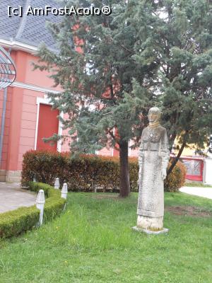 [P36] Razgrad - În centrul orașului. » foto by iulianic
 - 
<span class="allrVoted glyphicon glyphicon-heart hidden" id="av1359447"></span>
<a class="m-l-10 hidden" id="sv1359447" onclick="voting_Foto_DelVot(,1359447,18752)" role="button">șterge vot <span class="glyphicon glyphicon-remove"></span></a>
<a id="v91359447" class=" c-red"  onclick="voting_Foto_SetVot(1359447)" role="button"><span class="glyphicon glyphicon-heart-empty"></span> <b>LIKE</b> = Votează poza</a> <img class="hidden"  id="f1359447W9" src="/imagini/loader.gif" border="0" /><span class="AjErrMes hidden" id="e1359447ErM"></span>