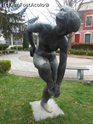 [P39] Razgrad - În centrul orașului. » foto by iulianic
 - 
<span class="allrVoted glyphicon glyphicon-heart hidden" id="av1359450"></span>
<a class="m-l-10 hidden" id="sv1359450" onclick="voting_Foto_DelVot(,1359450,18752)" role="button">șterge vot <span class="glyphicon glyphicon-remove"></span></a>
<a id="v91359450" class=" c-red"  onclick="voting_Foto_SetVot(1359450)" role="button"><span class="glyphicon glyphicon-heart-empty"></span> <b>LIKE</b> = Votează poza</a> <img class="hidden"  id="f1359450W9" src="/imagini/loader.gif" border="0" /><span class="AjErrMes hidden" id="e1359450ErM"></span>