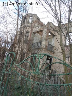 [P42] Razgrad - În centrul orașului. » foto by iulianic
 - 
<span class="allrVoted glyphicon glyphicon-heart hidden" id="av1359453"></span>
<a class="m-l-10 hidden" id="sv1359453" onclick="voting_Foto_DelVot(,1359453,18752)" role="button">șterge vot <span class="glyphicon glyphicon-remove"></span></a>
<a id="v91359453" class=" c-red"  onclick="voting_Foto_SetVot(1359453)" role="button"><span class="glyphicon glyphicon-heart-empty"></span> <b>LIKE</b> = Votează poza</a> <img class="hidden"  id="f1359453W9" src="/imagini/loader.gif" border="0" /><span class="AjErrMes hidden" id="e1359453ErM"></span>