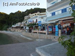 [P06] Plaja din Patitiri, la baza tavernelor și magazinelor » foto by dognean
 - 
<span class="allrVoted glyphicon glyphicon-heart hidden" id="av768706"></span>
<a class="m-l-10 hidden" id="sv768706" onclick="voting_Foto_DelVot(,768706,18765)" role="button">șterge vot <span class="glyphicon glyphicon-remove"></span></a>
<a id="v9768706" class=" c-red"  onclick="voting_Foto_SetVot(768706)" role="button"><span class="glyphicon glyphicon-heart-empty"></span> <b>LIKE</b> = Votează poza</a> <img class="hidden"  id="f768706W9" src="/imagini/loader.gif" border="0" /><span class="AjErrMes hidden" id="e768706ErM"></span>