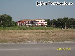 [P32] Un hotel într-o oază de verdeață.  » foto by puiutea
 - 
<span class="allrVoted glyphicon glyphicon-heart hidden" id="av666249"></span>
<a class="m-l-10 hidden" id="sv666249" onclick="voting_Foto_DelVot(,666249,18785)" role="button">șterge vot <span class="glyphicon glyphicon-remove"></span></a>
<a id="v9666249" class=" c-red"  onclick="voting_Foto_SetVot(666249)" role="button"><span class="glyphicon glyphicon-heart-empty"></span> <b>LIKE</b> = Votează poza</a> <img class="hidden"  id="f666249W9" src="/imagini/loader.gif" border="0" /><span class="AjErrMes hidden" id="e666249ErM"></span>