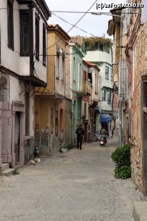 [P35] Stradutele din Ayvalik » foto by Cristi Siderof
 - 
<span class="allrVoted glyphicon glyphicon-heart hidden" id="av644567"></span>
<a class="m-l-10 hidden" id="sv644567" onclick="voting_Foto_DelVot(,644567,18787)" role="button">șterge vot <span class="glyphicon glyphicon-remove"></span></a>
<a id="v9644567" class=" c-red"  onclick="voting_Foto_SetVot(644567)" role="button"><span class="glyphicon glyphicon-heart-empty"></span> <b>LIKE</b> = Votează poza</a> <img class="hidden"  id="f644567W9" src="/imagini/loader.gif" border="0" /><span class="AjErrMes hidden" id="e644567ErM"></span>
