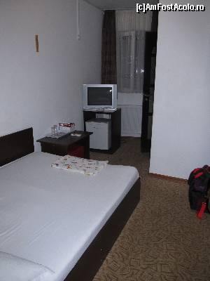 [P04] Hotel Basarab- camera nr 5, nu foarte mare dar ok » foto by luciaoradea
 - 
<span class="allrVoted glyphicon glyphicon-heart hidden" id="av640882"></span>
<a class="m-l-10 hidden" id="sv640882" onclick="voting_Foto_DelVot(,640882,18839)" role="button">șterge vot <span class="glyphicon glyphicon-remove"></span></a>
<a id="v9640882" class=" c-red"  onclick="voting_Foto_SetVot(640882)" role="button"><span class="glyphicon glyphicon-heart-empty"></span> <b>LIKE</b> = Votează poza</a> <img class="hidden"  id="f640882W9" src="/imagini/loader.gif" border="0" /><span class="AjErrMes hidden" id="e640882ErM"></span>