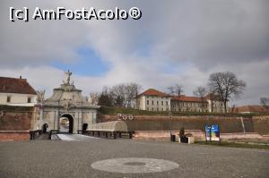 [P10] Poarta a III-a. 300 de ani de la inceperea efectiva a lucrarilor la cetate (in 2015).  » foto by danup
 - 
<span class="allrVoted glyphicon glyphicon-heart hidden" id="av714435"></span>
<a class="m-l-10 hidden" id="sv714435" onclick="voting_Foto_DelVot(,714435,18888)" role="button">șterge vot <span class="glyphicon glyphicon-remove"></span></a>
<a id="v9714435" class=" c-red"  onclick="voting_Foto_SetVot(714435)" role="button"><span class="glyphicon glyphicon-heart-empty"></span> <b>LIKE</b> = Votează poza</a> <img class="hidden"  id="f714435W9" src="/imagini/loader.gif" border="0" /><span class="AjErrMes hidden" id="e714435ErM"></span>