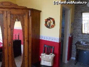 [P06] oglinzi, oglinzi, oglinzi peste tot! nu toate camerele de hotel sunt bine utilate cu oglinzi de toate dimensiunile, si cand vrei sa te vezi in tinuta completa e chiar util sa ai si oglinda mare.  » foto by alle4295
 - 
<span class="allrVoted glyphicon glyphicon-heart hidden" id="av645269"></span>
<a class="m-l-10 hidden" id="sv645269" onclick="voting_Foto_DelVot(,645269,18898)" role="button">șterge vot <span class="glyphicon glyphicon-remove"></span></a>
<a id="v9645269" class=" c-red"  onclick="voting_Foto_SetVot(645269)" role="button"><span class="glyphicon glyphicon-heart-empty"></span> <b>LIKE</b> = Votează poza</a> <img class="hidden"  id="f645269W9" src="/imagini/loader.gif" border="0" /><span class="AjErrMes hidden" id="e645269ErM"></span>