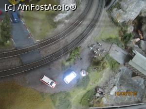 [P20] Un accident rutier, medicul din ambulanta acorda primul ajutor.  » foto by Storia
 - 
<span class="allrVoted glyphicon glyphicon-heart hidden" id="av1002958"></span>
<a class="m-l-10 hidden" id="sv1002958" onclick="voting_Foto_DelVot(,1002958,18914)" role="button">șterge vot <span class="glyphicon glyphicon-remove"></span></a>
<a id="v91002958" class=" c-red"  onclick="voting_Foto_SetVot(1002958)" role="button"><span class="glyphicon glyphicon-heart-empty"></span> <b>LIKE</b> = Votează poza</a> <img class="hidden"  id="f1002958W9" src="/imagini/loader.gif" border="0" /><span class="AjErrMes hidden" id="e1002958ErM"></span>