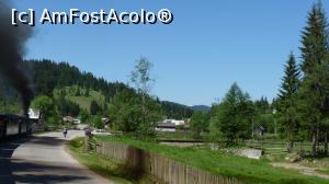 [P02] Soseaua ne-a insotit aproape tot drumul, cand pe stanga, cand pe dreapta; cand nu a fost soseaua, au fost garduri si/sau case, la 10 cm de tren.  » foto by Robotzel*
 - 
<span class="allrVoted glyphicon glyphicon-heart hidden" id="av861590"></span>
<a class="m-l-10 hidden" id="sv861590" onclick="voting_Foto_DelVot(,861590,18929)" role="button">șterge vot <span class="glyphicon glyphicon-remove"></span></a>
<a id="v9861590" class=" c-red"  onclick="voting_Foto_SetVot(861590)" role="button"><span class="glyphicon glyphicon-heart-empty"></span> <b>LIKE</b> = Votează poza</a> <img class="hidden"  id="f861590W9" src="/imagini/loader.gif" border="0" /><span class="AjErrMes hidden" id="e861590ErM"></span>