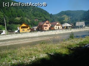 [P06] vile pe Valea Vaserului la multe din ele cu posibilitati de cazare » foto by VOIAJ
 - 
<span class="allrVoted glyphicon glyphicon-heart hidden" id="av929548"></span>
<a class="m-l-10 hidden" id="sv929548" onclick="voting_Foto_DelVot(,929548,18930)" role="button">șterge vot <span class="glyphicon glyphicon-remove"></span></a>
<a id="v9929548" class=" c-red"  onclick="voting_Foto_SetVot(929548)" role="button"><span class="glyphicon glyphicon-heart-empty"></span> <b>LIKE</b> = Votează poza</a> <img class="hidden"  id="f929548W9" src="/imagini/loader.gif" border="0" /><span class="AjErrMes hidden" id="e929548ErM"></span>