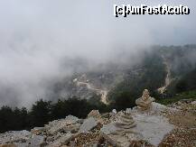 [P18] Drumul forestier in spatele muntelui spre Maries » foto by ionescunic
 - 
<span class="allrVoted glyphicon glyphicon-heart hidden" id="av190145"></span>
<a class="m-l-10 hidden" id="sv190145" onclick="voting_Foto_DelVot(,190145,19009)" role="button">șterge vot <span class="glyphicon glyphicon-remove"></span></a>
<a id="v9190145" class=" c-red"  onclick="voting_Foto_SetVot(190145)" role="button"><span class="glyphicon glyphicon-heart-empty"></span> <b>LIKE</b> = Votează poza</a> <img class="hidden"  id="f190145W9" src="/imagini/loader.gif" border="0" /><span class="AjErrMes hidden" id="e190145ErM"></span>