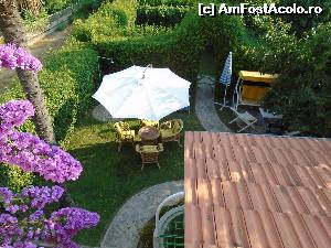 [P05] Din balcon spre curtea pensiunii » foto by krisztike
 - 
<span class="allrVoted glyphicon glyphicon-heart hidden" id="av658004"></span>
<a class="m-l-10 hidden" id="sv658004" onclick="voting_Foto_DelVot(,658004,19151)" role="button">șterge vot <span class="glyphicon glyphicon-remove"></span></a>
<a id="v9658004" class=" c-red"  onclick="voting_Foto_SetVot(658004)" role="button"><span class="glyphicon glyphicon-heart-empty"></span> <b>LIKE</b> = Votează poza</a> <img class="hidden"  id="f658004W9" src="/imagini/loader.gif" border="0" /><span class="AjErrMes hidden" id="e658004ErM"></span>