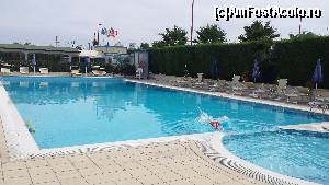 [P01] piscina, zona rotunda este destinata copiilor » foto by gabri_oana
 - 
<span class="allrVoted glyphicon glyphicon-heart hidden" id="av668556"></span>
<a class="m-l-10 hidden" id="sv668556" onclick="voting_Foto_DelVot(,668556,19324)" role="button">șterge vot <span class="glyphicon glyphicon-remove"></span></a>
<a id="v9668556" class=" c-red"  onclick="voting_Foto_SetVot(668556)" role="button"><span class="glyphicon glyphicon-heart-empty"></span> <b>LIKE</b> = Votează poza</a> <img class="hidden"  id="f668556W9" src="/imagini/loader.gif" border="0" /><span class="AjErrMes hidden" id="e668556ErM"></span>