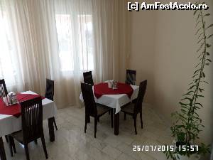 [P19] Sala de mic dejun pentru cei care nu se grăbesc să plece dimineața devreme...  » foto by Alina53
 - 
<span class="allrVoted glyphicon glyphicon-heart hidden" id="av668748"></span>
<a class="m-l-10 hidden" id="sv668748" onclick="voting_Foto_DelVot(,668748,19325)" role="button">șterge vot <span class="glyphicon glyphicon-remove"></span></a>
<a id="v9668748" class=" c-red"  onclick="voting_Foto_SetVot(668748)" role="button"><span class="glyphicon glyphicon-heart-empty"></span> <b>LIKE</b> = Votează poza</a> <img class="hidden"  id="f668748W9" src="/imagini/loader.gif" border="0" /><span class="AjErrMes hidden" id="e668748ErM"></span>