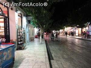 [P13] Aceeași stradă, noaptea.  » foto by maryka
 - 
<span class="allrVoted glyphicon glyphicon-heart hidden" id="av917425"></span>
<a class="m-l-10 hidden" id="sv917425" onclick="voting_Foto_DelVot(,917425,19366)" role="button">șterge vot <span class="glyphicon glyphicon-remove"></span></a>
<a id="v9917425" class=" c-red"  onclick="voting_Foto_SetVot(917425)" role="button"><span class="glyphicon glyphicon-heart-empty"></span> <b>LIKE</b> = Votează poza</a> <img class="hidden"  id="f917425W9" src="/imagini/loader.gif" border="0" /><span class="AjErrMes hidden" id="e917425ErM"></span>