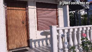 [P05] Terasa în plin soare după 12. Deci cam inutilă.  » foto by Nasshu
 - 
<span class="allrVoted glyphicon glyphicon-heart hidden" id="av671130"></span>
<a class="m-l-10 hidden" id="sv671130" onclick="voting_Foto_DelVot(,671130,19369)" role="button">șterge vot <span class="glyphicon glyphicon-remove"></span></a>
<a id="v9671130" class=" c-red"  onclick="voting_Foto_SetVot(671130)" role="button"><span class="glyphicon glyphicon-heart-empty"></span> <b>LIKE</b> = Votează poza</a> <img class="hidden"  id="f671130W9" src="/imagini/loader.gif" border="0" /><span class="AjErrMes hidden" id="e671130ErM"></span>